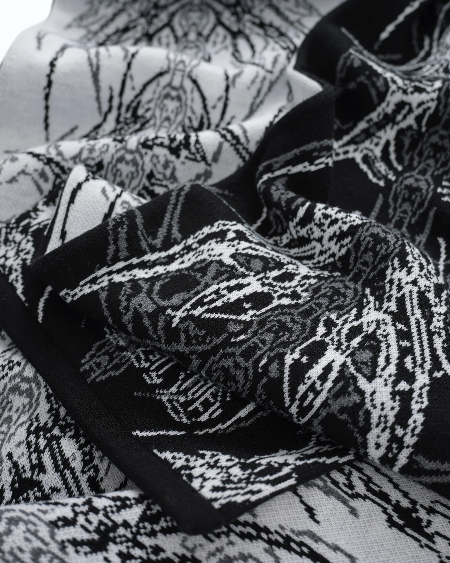 Severed Scarf - Image 3
